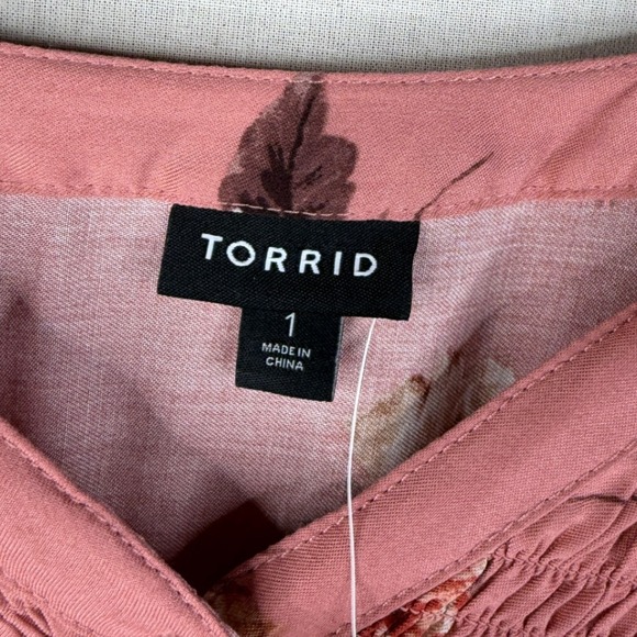 New Torrid Floral Print Smocked Long Sleeve Blouse size 1X Pink - Picture 2 of 9